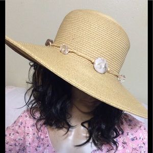 Paper straw floppy beach hat
